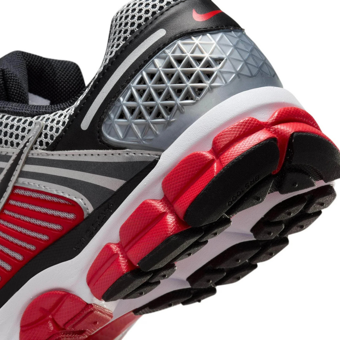 Nike Men's Zoom Vomero 5 Metallic Silver/University Red/White/Black